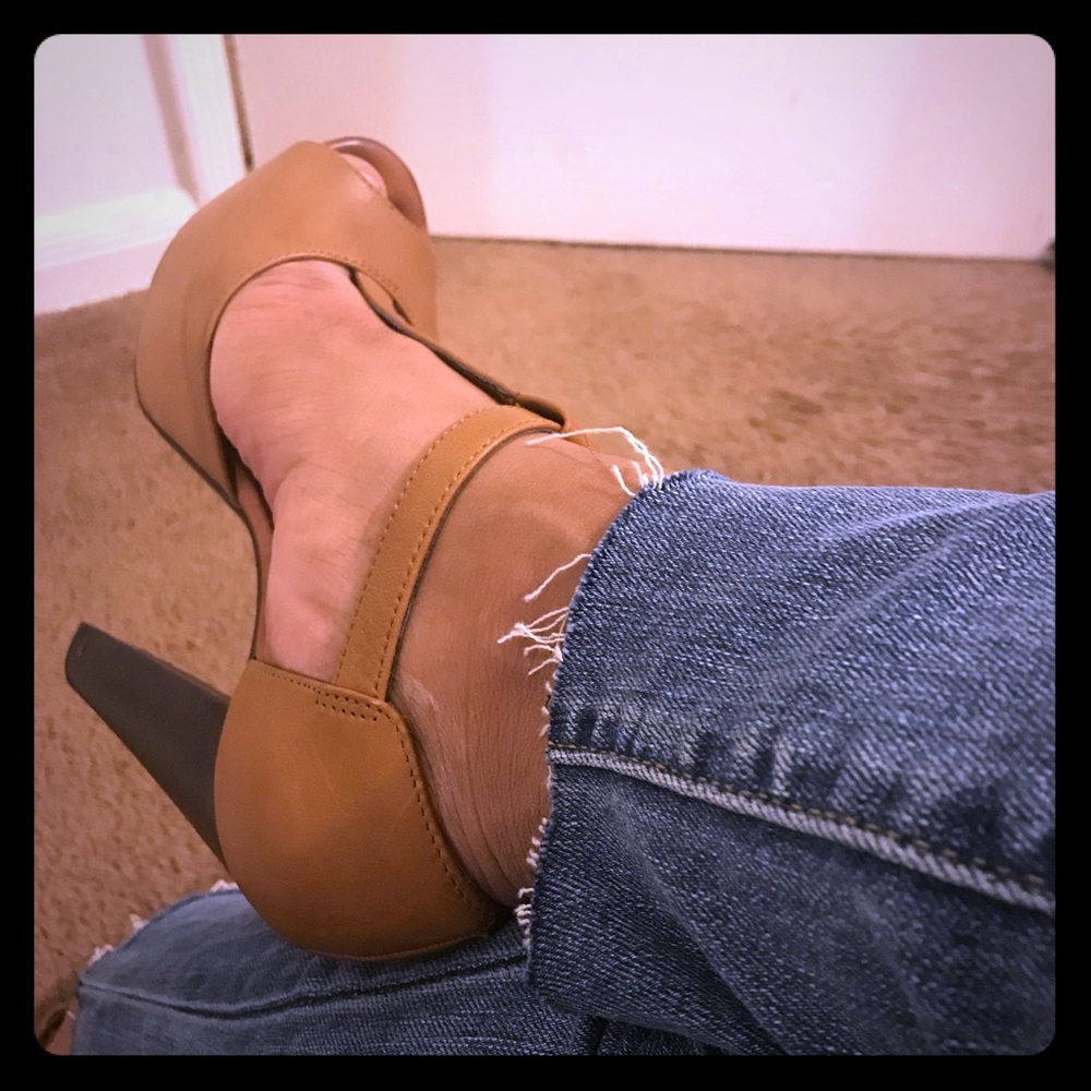 Steve Madden Leather Peek-a-boo Platforms - Dyvine